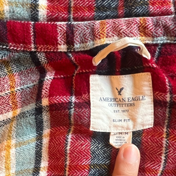 American Eagle, AE: Vintage Red Gold Plaid Flannel Button Shirt, Soft—Size M - Picture 8 of 8